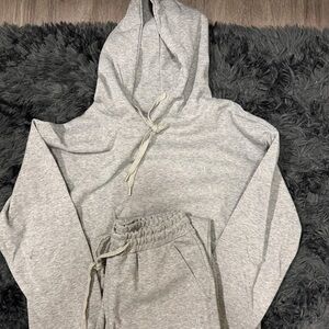 Alo Grey Sweatshirt and Sweatpants Set Size Medium